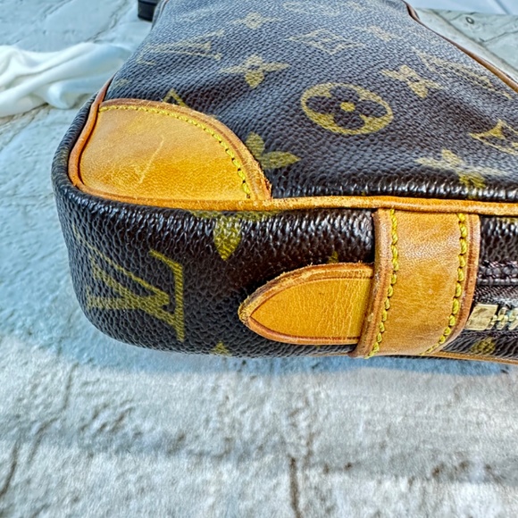 Authentic Louis Vuitton Monogram Marly Dragonne PM - Picture 5 of 15